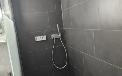 Moderne Regendusche